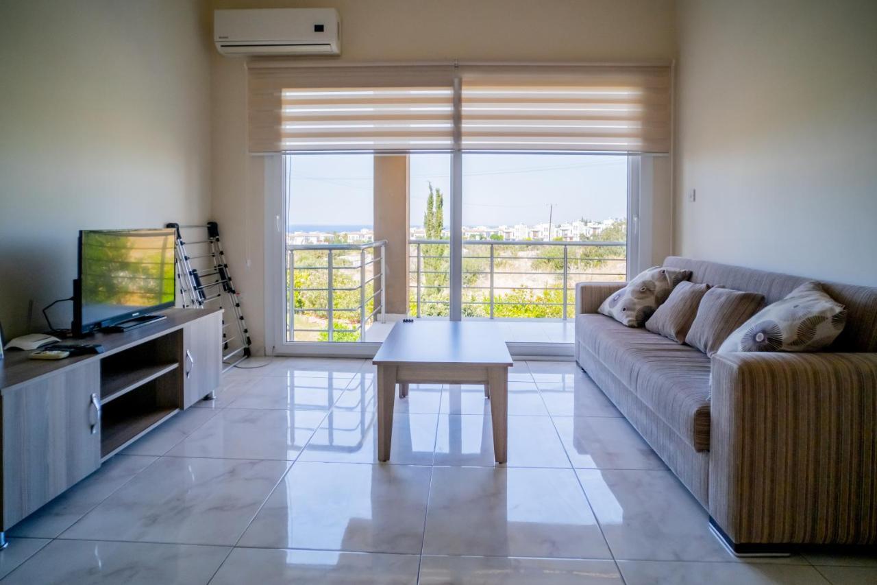 Spacious Two-Bedroom Apartment In Amazing Residence Escape Homes Kerýnia Eksteriør bilde