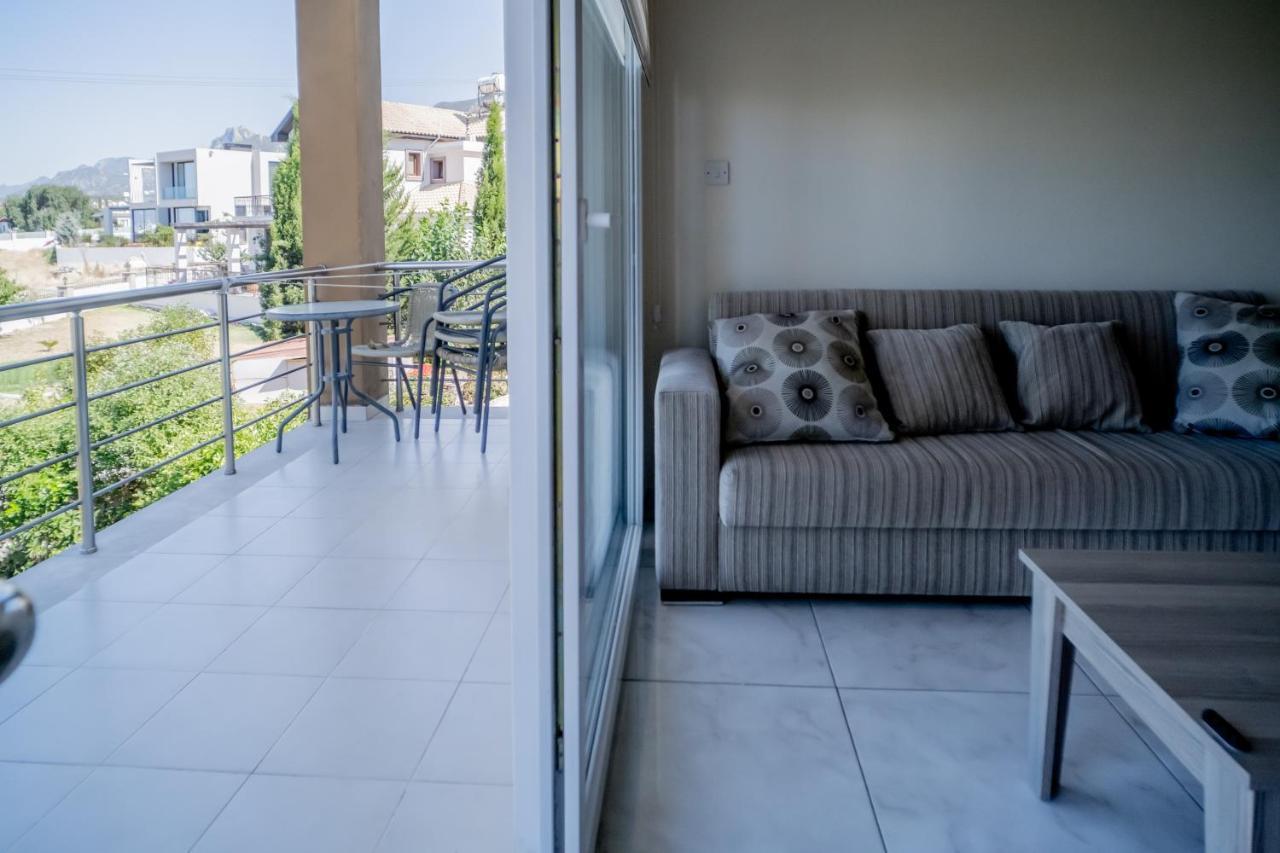 Spacious Two-Bedroom Apartment In Amazing Residence Escape Homes Kerýnia Eksteriør bilde
