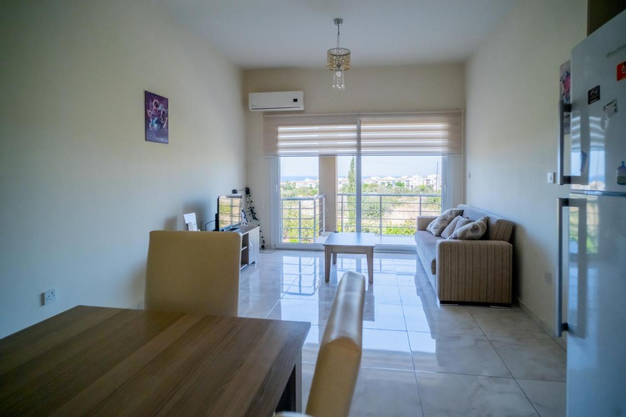 Spacious Two-Bedroom Apartment In Amazing Residence Escape Homes Kerýnia Eksteriør bilde