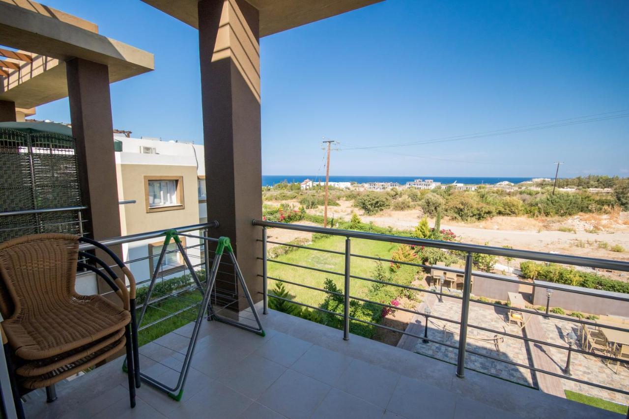 Spacious Two-Bedroom Apartment In Amazing Residence Escape Homes Kerýnia Eksteriør bilde