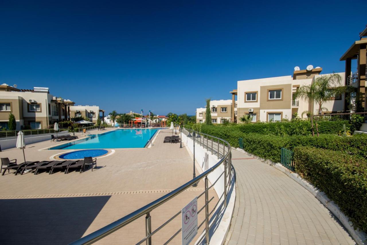 Spacious Two-Bedroom Apartment In Amazing Residence Escape Homes Kerýnia Eksteriør bilde