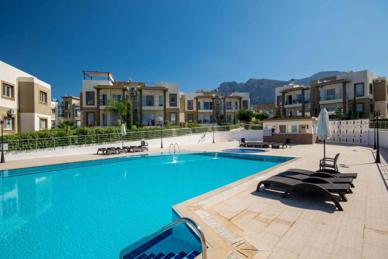 Spacious Two-Bedroom Apartment In Amazing Residence Escape Homes Kerýnia Eksteriør bilde