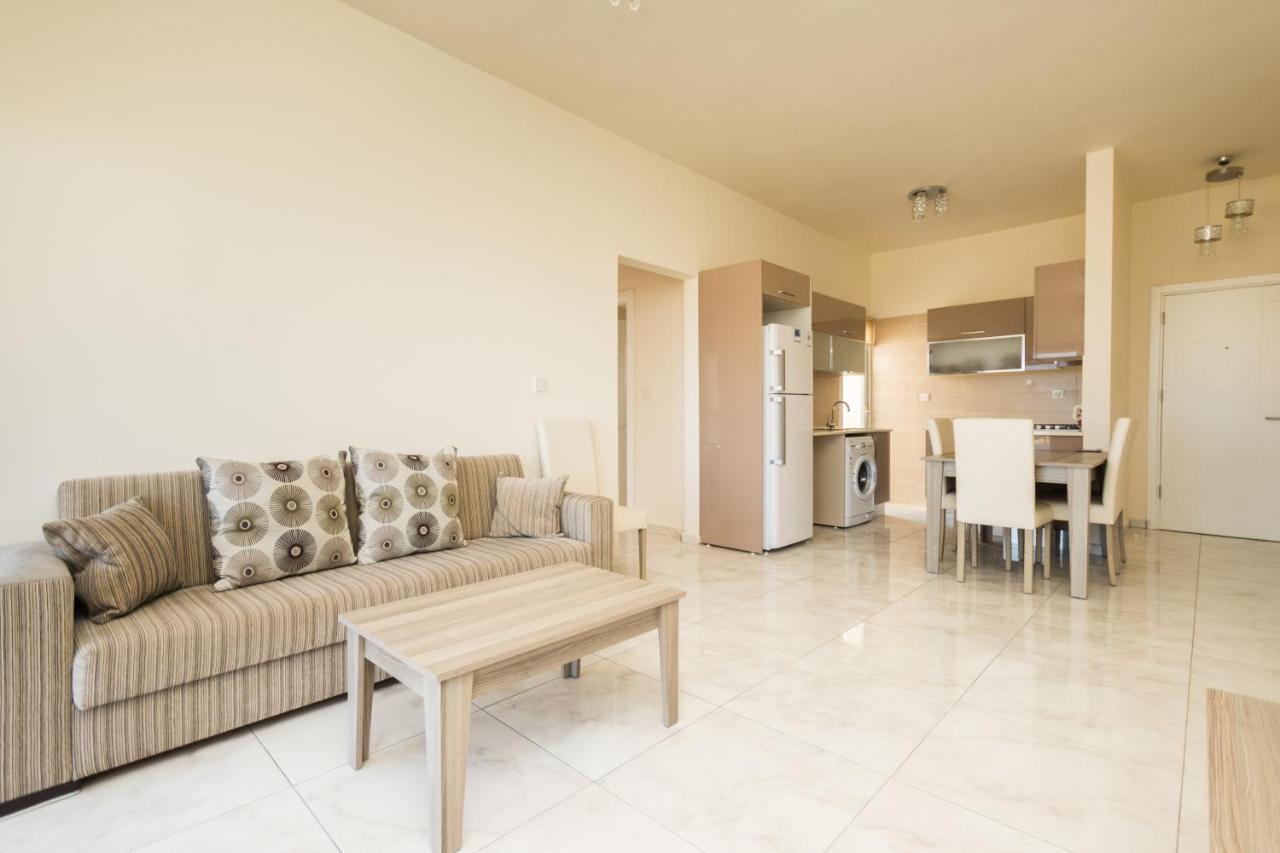 Spacious Two-Bedroom Apartment In Amazing Residence Escape Homes Kerýnia Eksteriør bilde